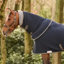 Dominick Halsstück Cosy Fleece Navy/Grau Dots -TRUS Pferd Geschaft dominick dom dominick cosy fleece 8.aa3774