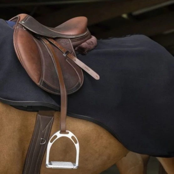 EQUITHÈME Ausreitdecke Teddy Fleece Schwarz 6 EQUITHÈME Ausreitdecke Teddy Fleece Schwarz – Bild 6