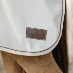 Kentucky Horsewear Kentucky Quarter Rug Reflective Silber -TRUS Pferd Geschaft kentucky 485a6539 564c22e810080218547dfa1c1093aa08 article photobook l.0a92ec