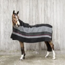 Kentucky Horsewear Kentucky Fleecedecke Heavy Square Stripes Braun/Beige 210x200cm -TRUS Pferd Geschaft kentucky 485a9869.c05baf 1