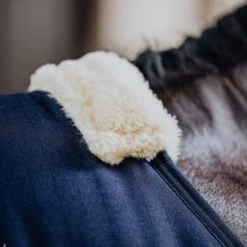 Kentucky Horsewear Kentucky Stalldecke Classic 300g Schwarz -TRUS Pferd Geschaft kentucky 5n1a1782 a929523bbdd099ba1a676b6771a9e673 article photobook m.ef1dd2 2