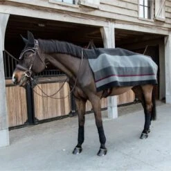 Kentucky Horsewear Kentucky Fleecedecke Heavy Square Stripes Braun/Beige 210x200cm -TRUS Pferd Geschaft kentucky kentuckygrijs1.b1cd64 1