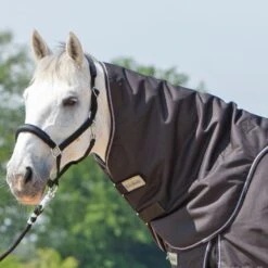 Kavalkade Halsstück Alaska IV 100g Bordeaux -TRUS Pferd Geschaft kv 46440 01.44b89e